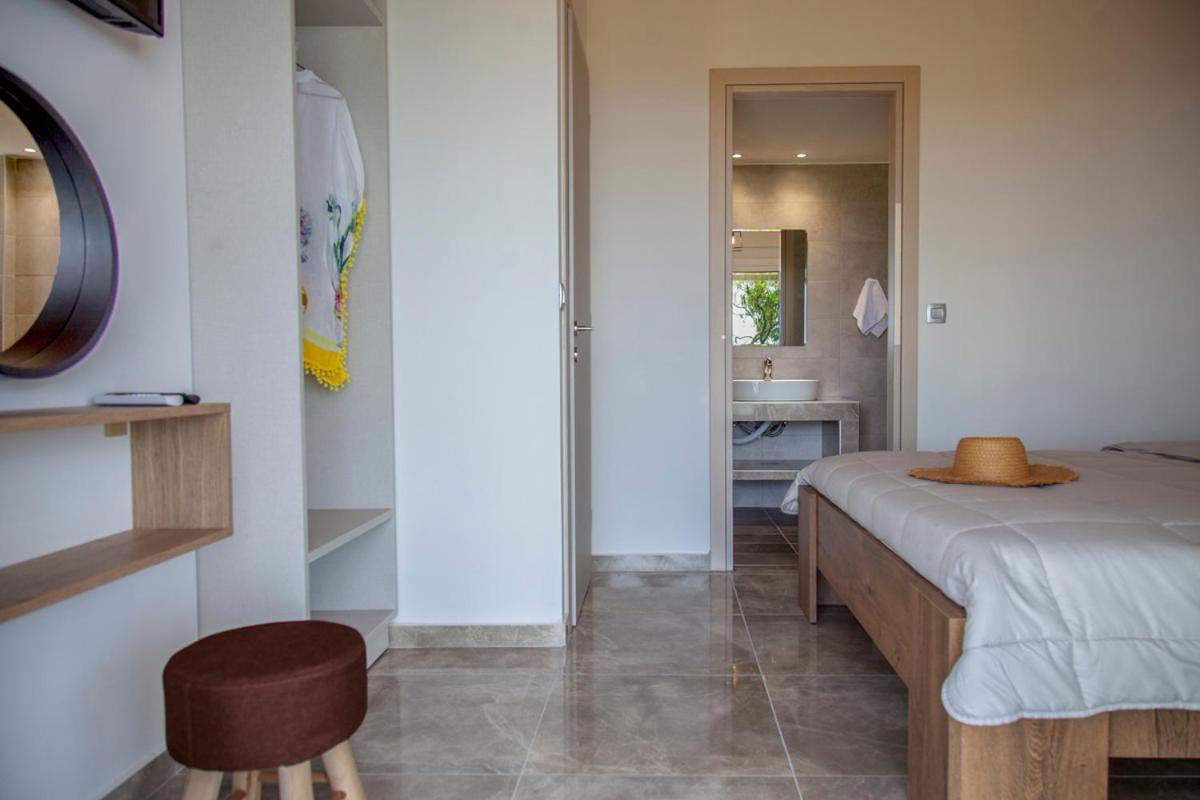Villa Marina Kalamitsi  Ngoại thất bức ảnh